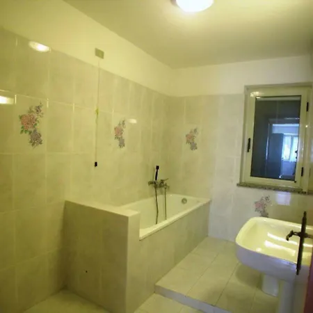 Francesca Apartamento Celle di Bulgheria