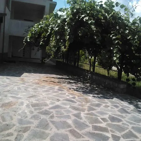 Francesca Apartment *